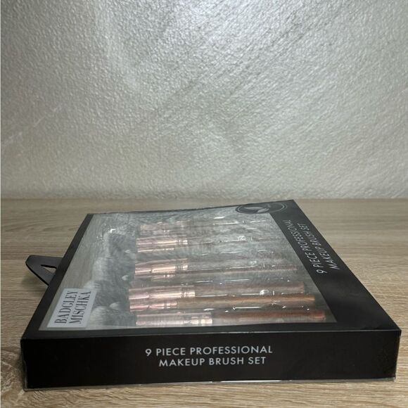 Badgley Mischka 9 Piece Professional MakeupBrush Set - Picture 6 of 10